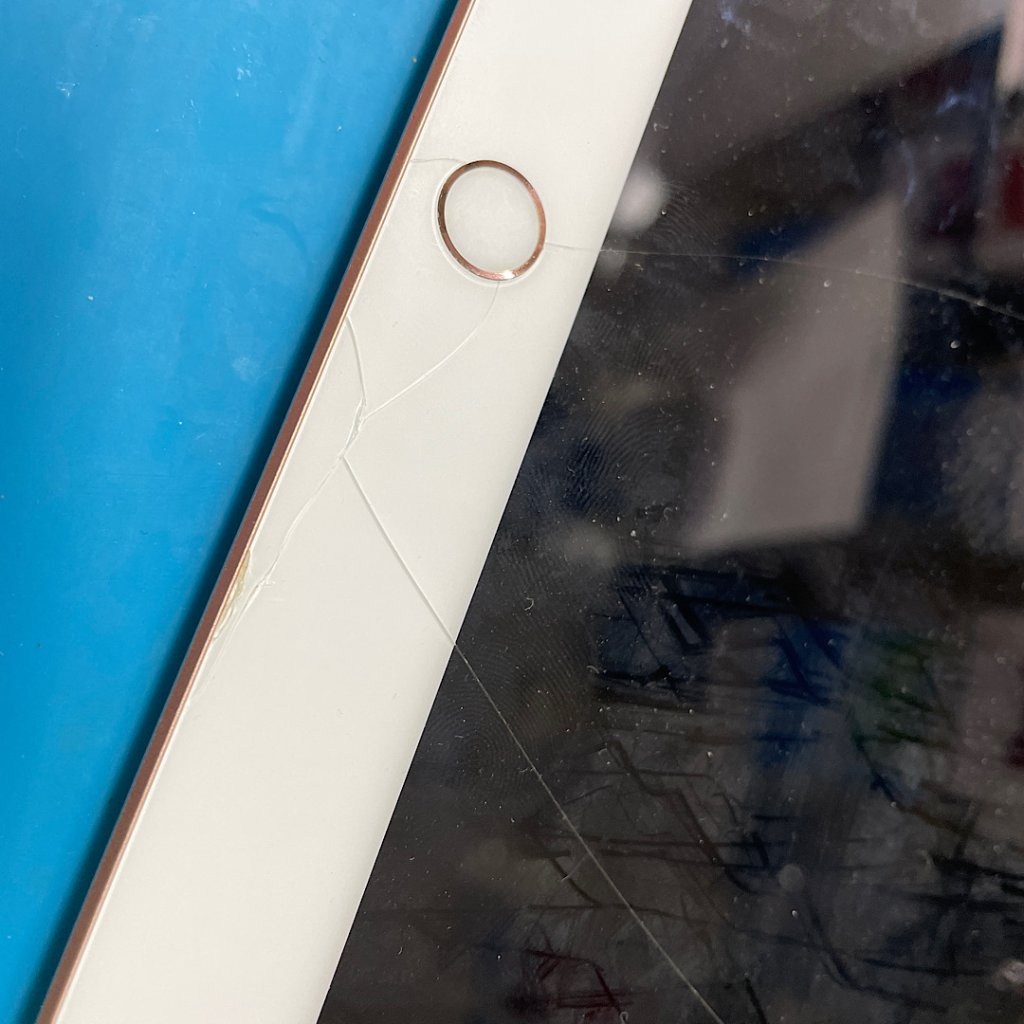 iPad 6 パネル交換| 龍ケ崎市南が丘| iPad修理もご予約にて即日対応致します!