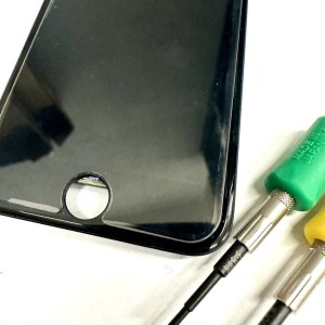 【画面割れ】iPhoneSE2 パネル交換