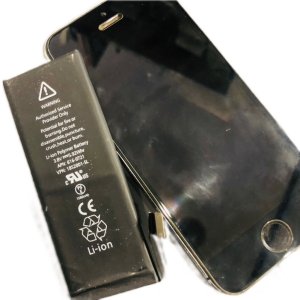 iPhone5SE　バッテリー交換