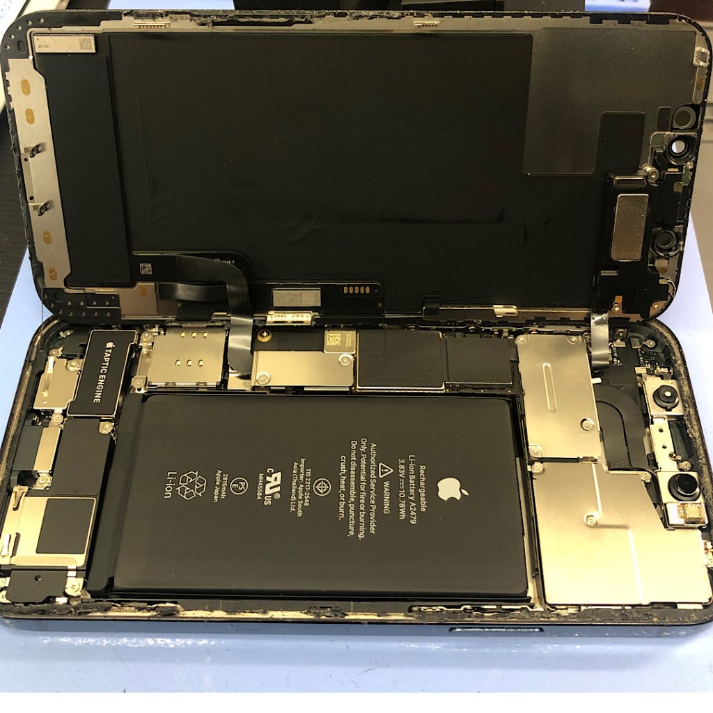 iPhone 12Pro ◎バッテリー交換 ¥6,980- ●埼玉県狭山市上奥富からお越しのお客様