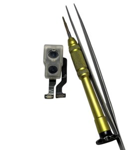 iPhone11　アウトカメラ交換修理