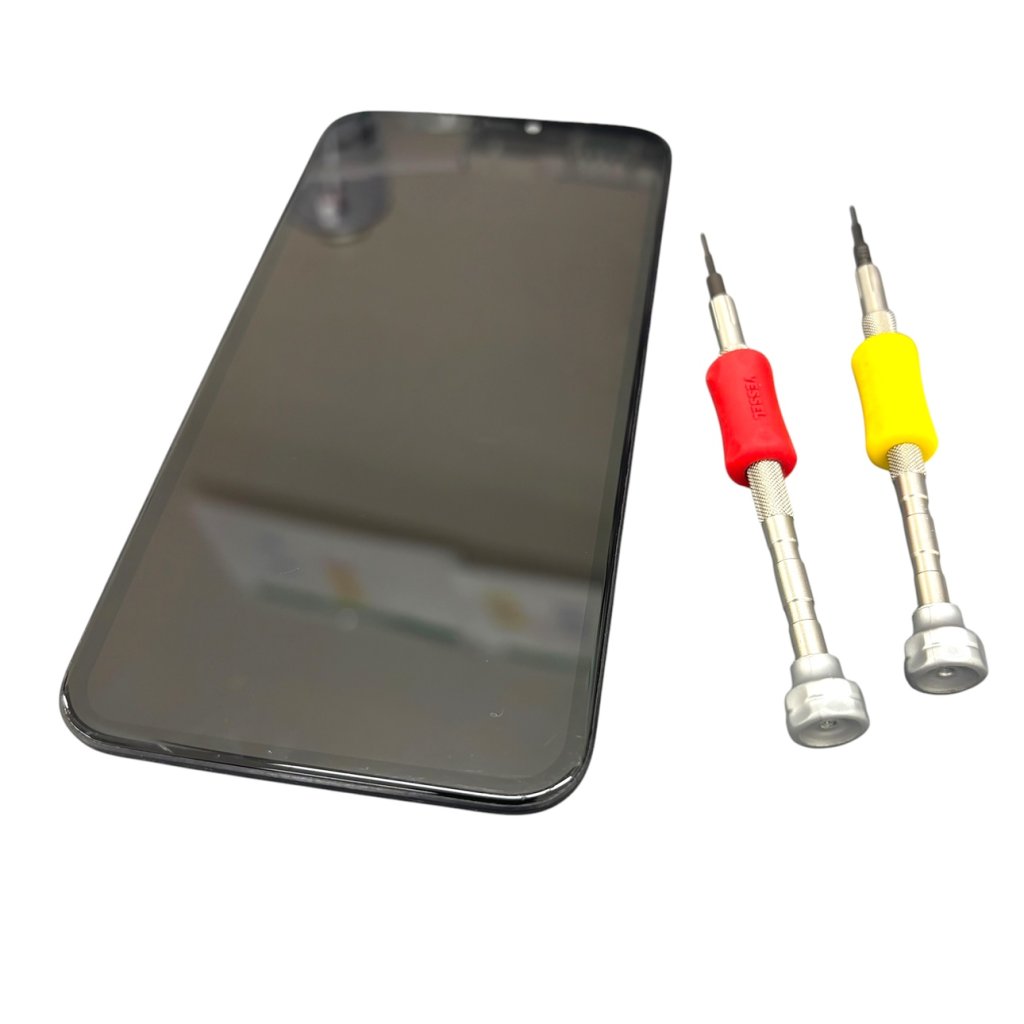 iPhone13液晶交換