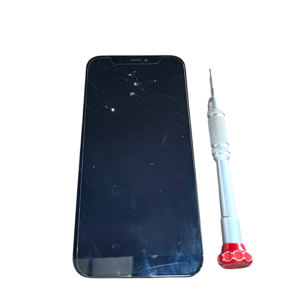 【落として割れてしまった】iPhone 12液晶交換修理