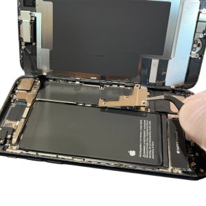 iPhoneSE3 【アイフォンSE3】 バッテリー交換