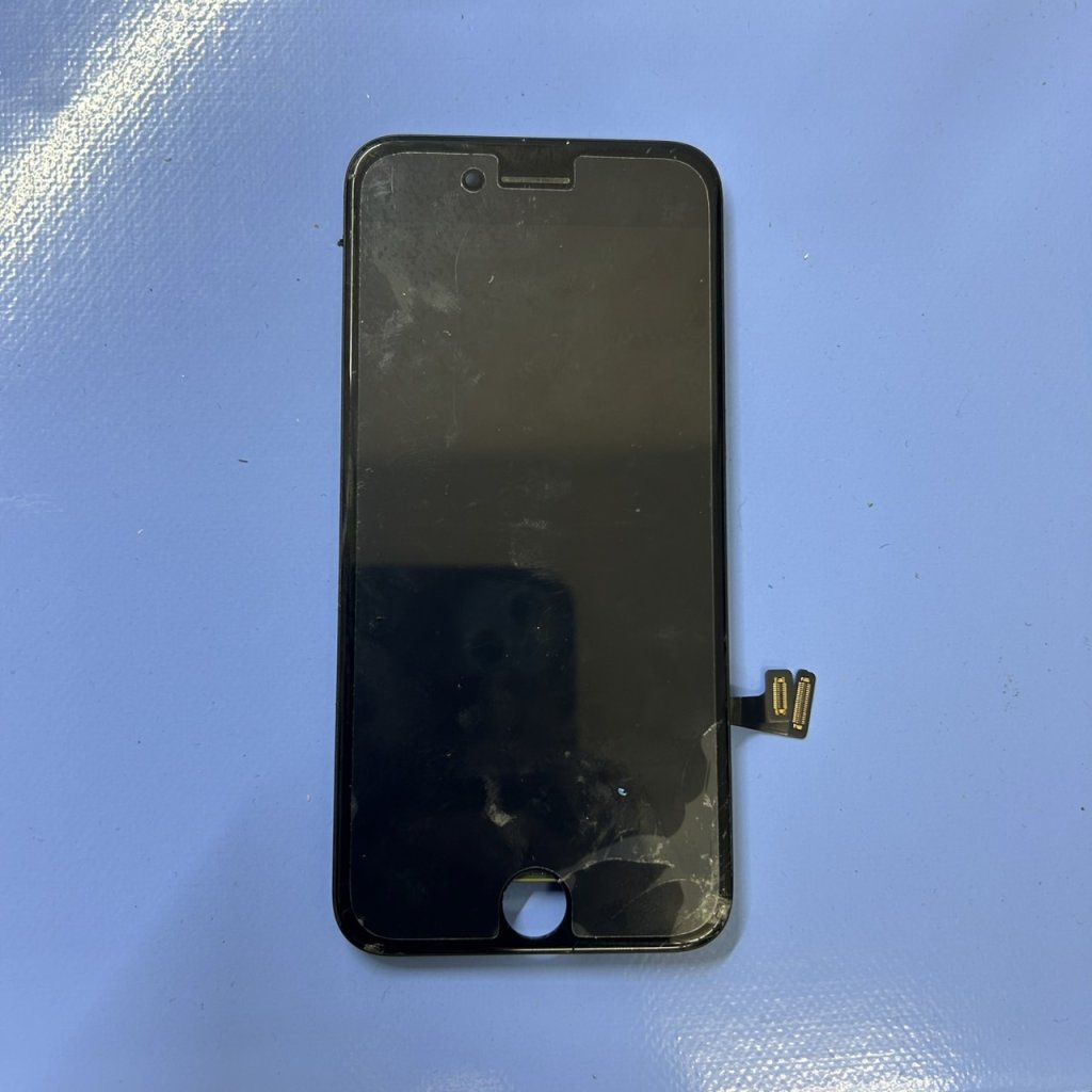 【iPhone SE(第2世代) 液晶交換】落下で映らなくなった…|伊勢崎市連取元町