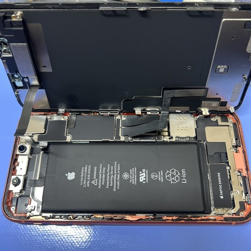 【iPhone XR 液晶交換】落下で映らなくなった…|伊勢崎市連取町