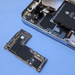 【iPhone12ProMax 水没修理】洗濯で水没…!|伊勢崎市宮子町