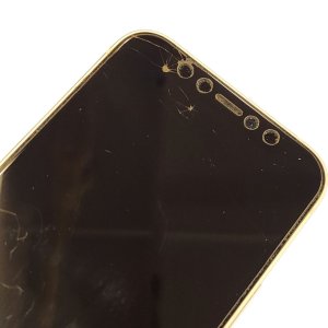 【iPhone12 フロントパネル交換】うっかり落としてしまい画面のガラスが割れてしまった。強化ガラスも一緒に即時交換修理いたします。| 根室市駒場町