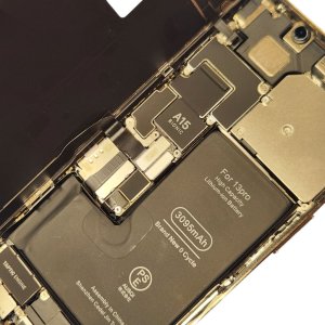 【iPhone13Pro バッテリー(電池)交換】3年以上使用しているので、充電の減りが早くなってしまった!!即日修理承ってます。| 根室市西浜町