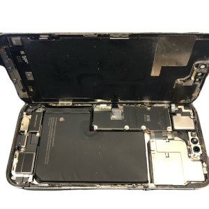 iPhone 14ProMax ◎液晶交換 ¥27,980-  ●埼玉県日高市女影からお越しのお客様