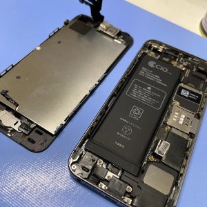 iPhone SE3 液晶交換| 利根町下曽根| 液晶交換も即日お渡しで修理対応しております‼︎