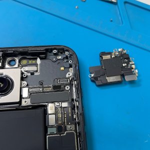 iPhone15 電話雑音 イヤースピーカー交換| 守谷市松並青葉| スピーカーもご予約で即日お渡しで対応しております!
