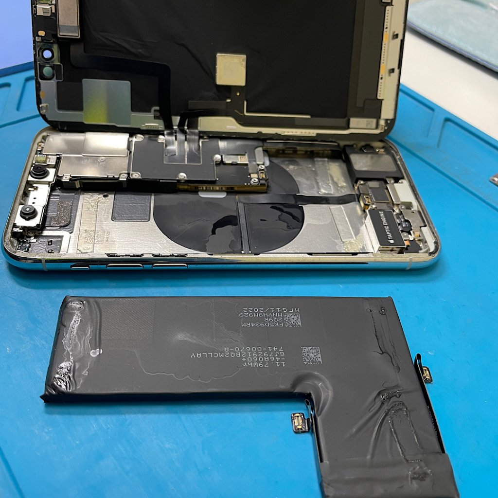 iPhone11Pro 最大容量70%電池交換| 利根町八幡台| バッテリー無料診断実施しております!