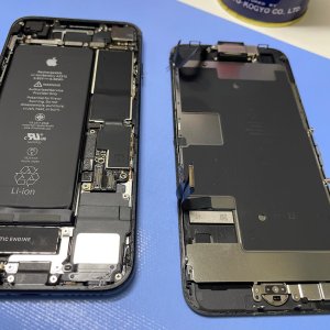 iPhoneSE2  パネル交換修理| 守谷市百合ヶ丘| パネル交換修理も即日対応致します!