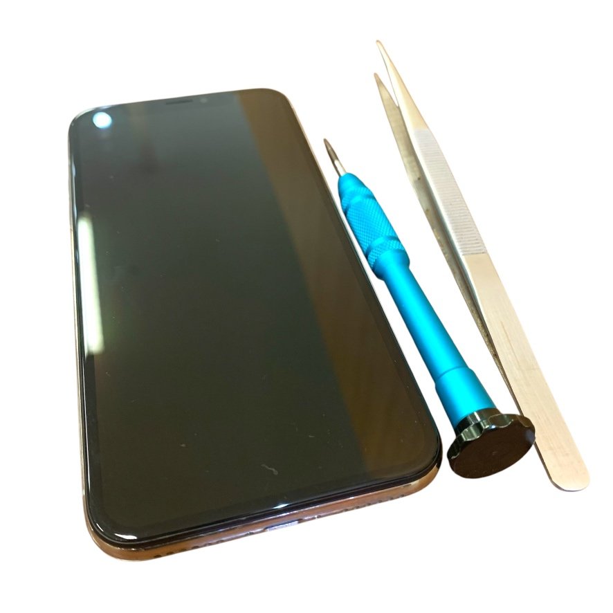 iPhone 12 充電コネクター修理