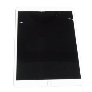 iPad本体 ブラック 画面ひび割れあり iPad 8 の画面が全体的にひび割れて破片が飛び散っている状態を