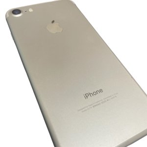 【背面ガラス割れ】iPhoneSE2　背面ガラス修理
