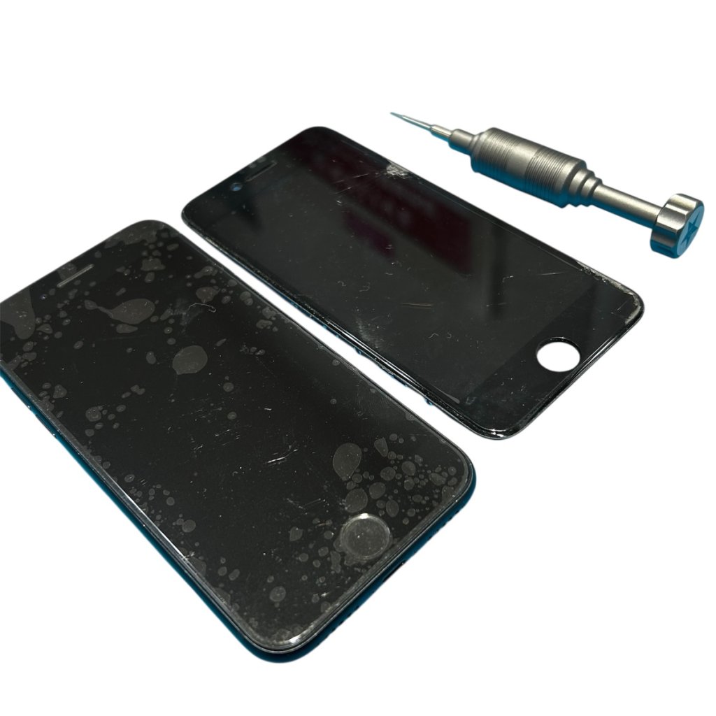 iPhoneSE3 パネル交換
