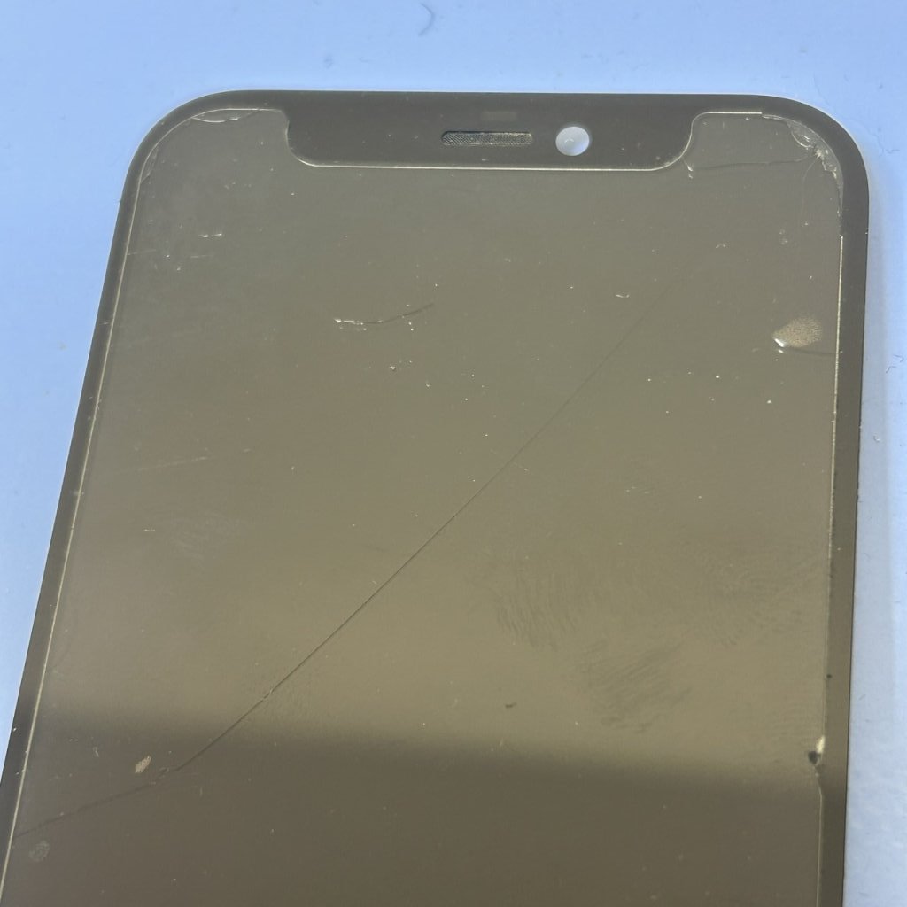 【iPhone SE(第2世代) フロントパネル交換】小さなヒビも早めの対処が安心!|伊勢崎市今泉町