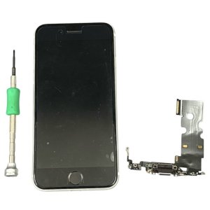 iPhoneSE3 ライトニング交換