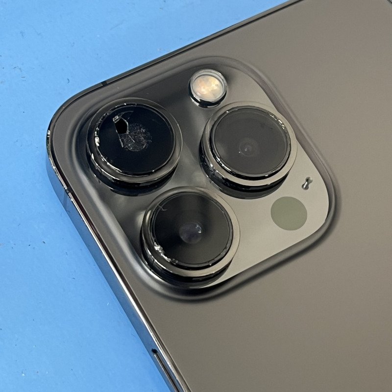 【iPhone13Pro アウトカメラレンズ修理】割れてしまったカメラレンズも即日修理!|伊勢崎市宮子町
