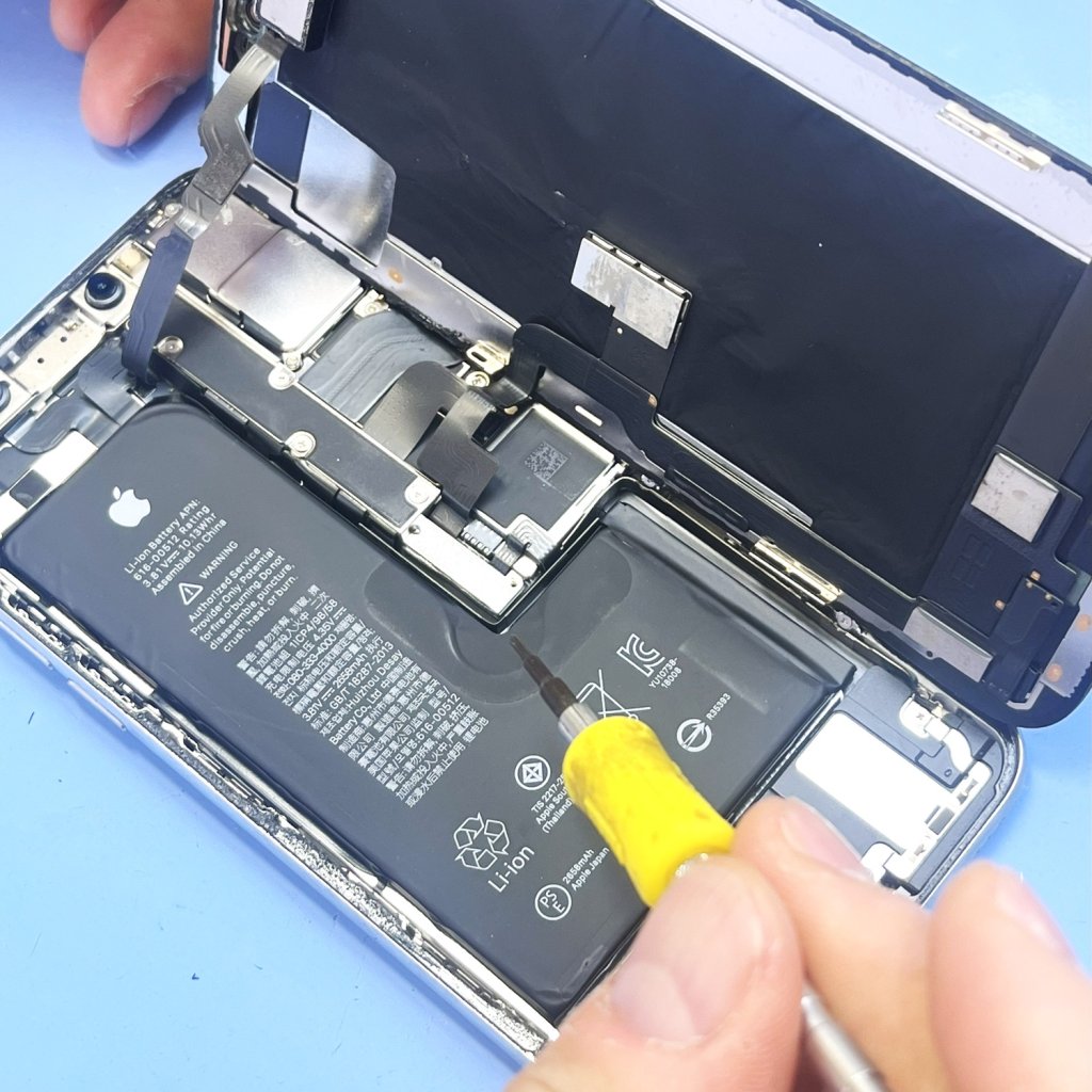 【 iPhoneXS バッテリー交換】長く使うために、電池のメンテナンスをしましょう!!|高崎市岩鼻町