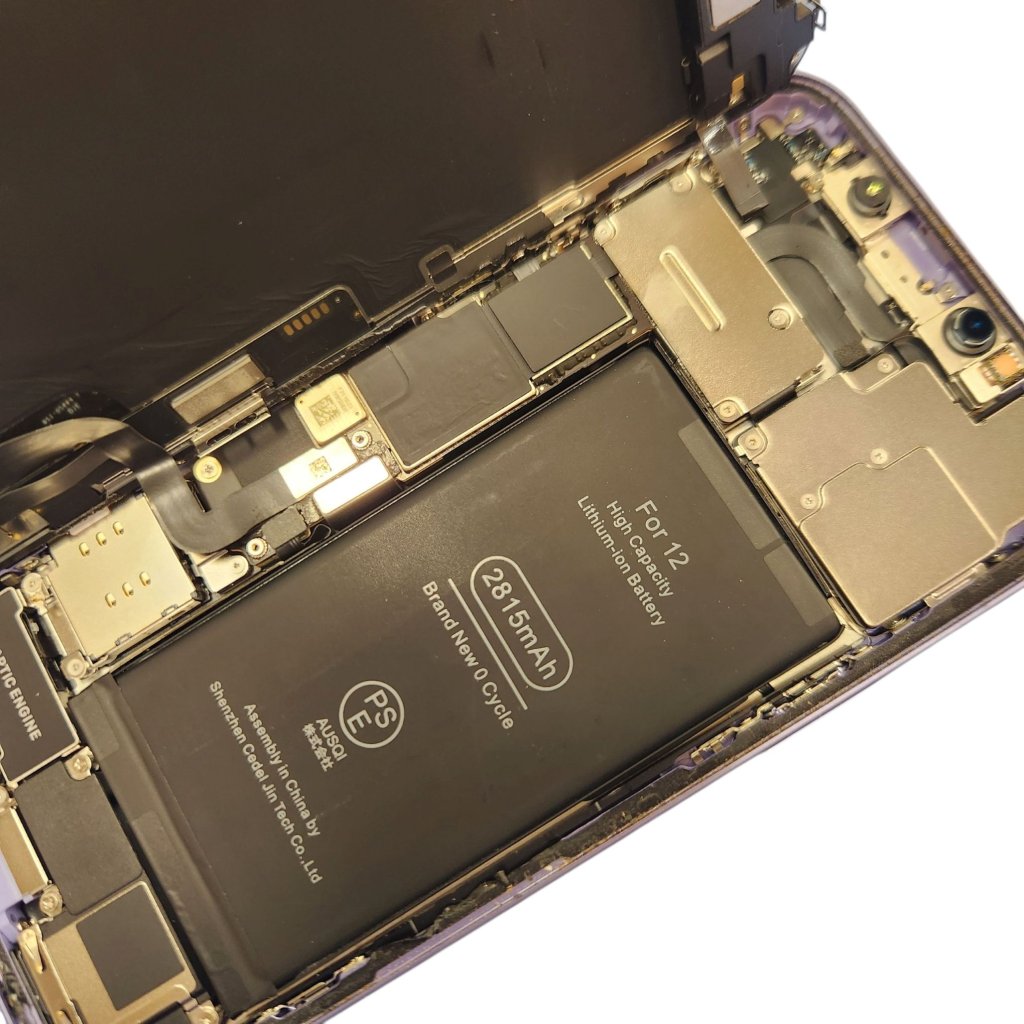 【iPhone12 バッテリー(電池)交換】北海道旅行中に充電持ちが気になってバッテリー交換をご要望!| 根室市大正町