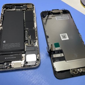 iPhone SE3タッチ不能 パネル交換| 取手市白山| パネル交換も即日お渡しで修理対応しております‼︎
