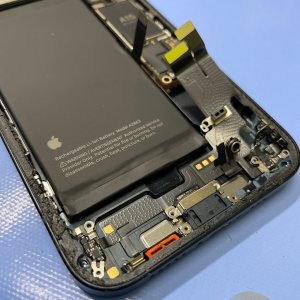 iPhone14 充電出来ず コネクター交換|つくばみらい市小絹| 充電ドック交換もご予約にて修理対応中!