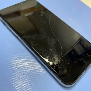 iPhone11  上にコップ落下 液晶交換 | 龍ケ崎市大塚| 液晶交換も即日修理致します！