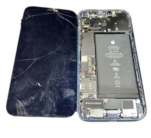 特別フェアー開催中  / ■ iPhone 12 ◎フロントパネル交換 ¥9,980-  ●埼玉県飯能市からお越しのお客様