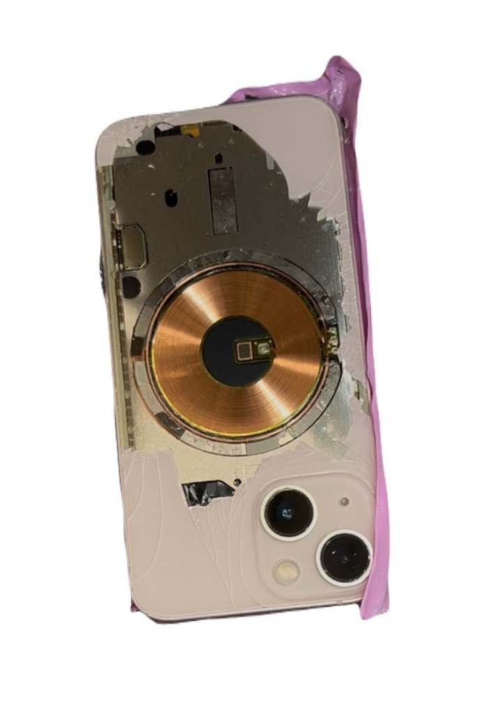 特別フェアー開催中 / ■ iPhone 13mini ◎バッグパネル交換 ●埼玉県狭山市からお越しのお客様