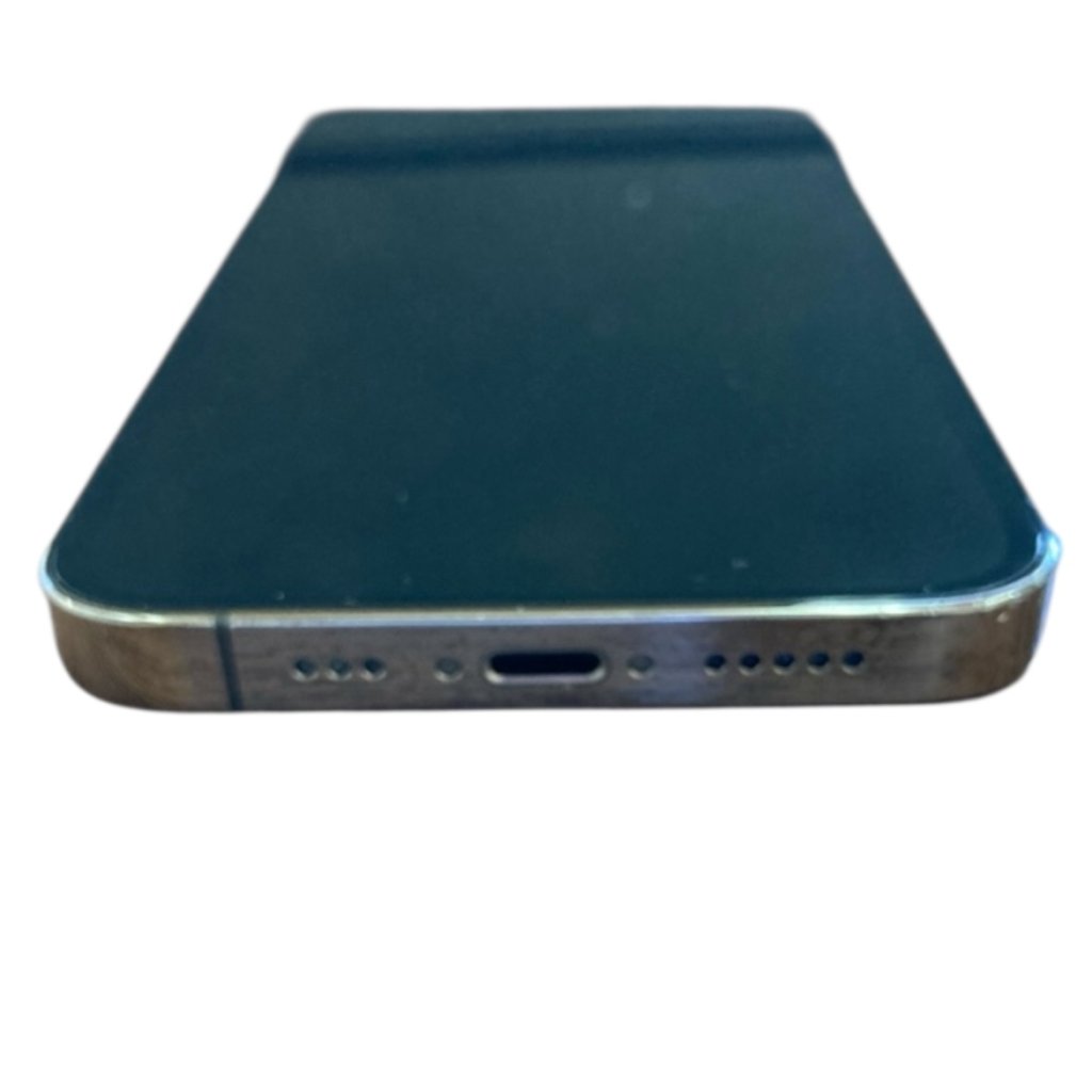 【iPhone13ProMax ライトニング交換修理】