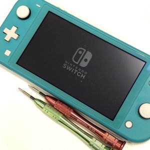 Nintendo Switch Lite 【ニンテンドースイッチライト】 液晶交換