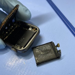 Apple Watchバッテリー交換修理| 柏市| アップルウォッチもご予約で即日対応！