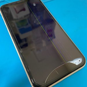 iPhoneXR 階段で落下 液晶修理| 神栖市| 液晶交換も即日お渡しで修理対応しております‼︎