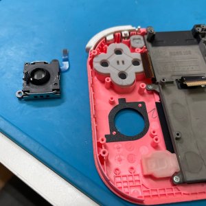 ニンテンドーSwitch lite アナログスティック交換| 我孫子市下沼田| 任天堂の修理も即日対応！