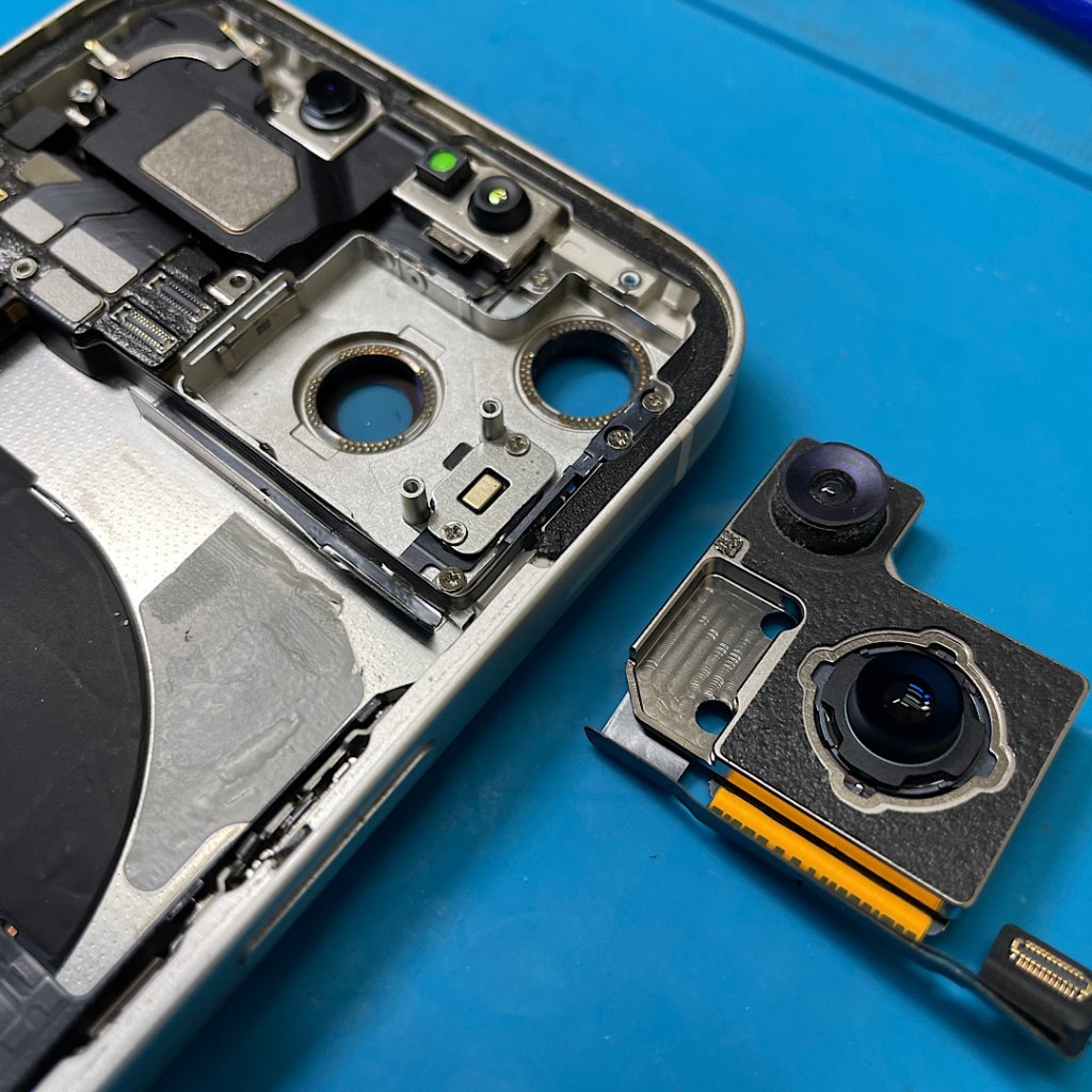 iPhone13 カメラ異音 カメラ交換| 取手市井野団地| カメラ交換もご予約で即日お渡しで修理対応しております‼︎