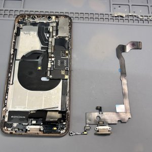 ◎スマホ(iPhone・Android)修理特別フェアー開催中  ◎8月よりAndroid修理再開しました ■iPhone XSMax ◎ライトニング交換   ●埼玉県飯能市からお越しのお客様