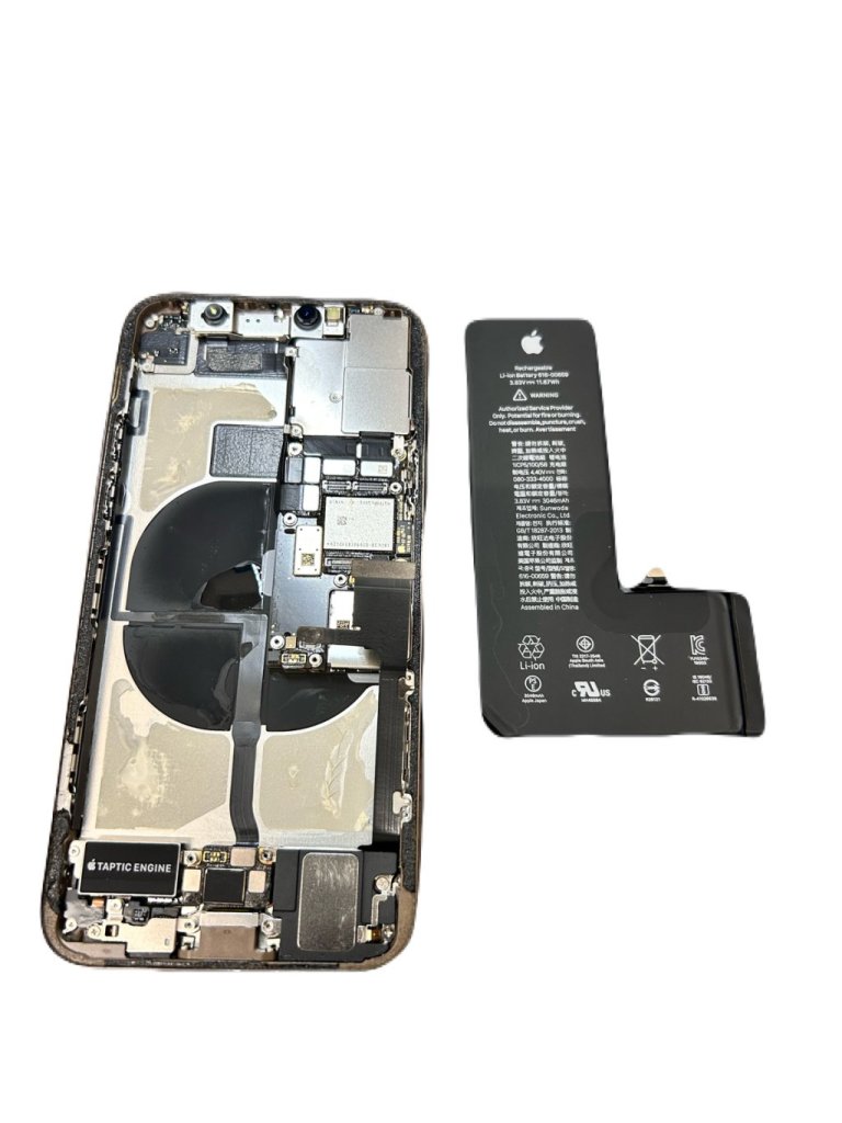 ◎スマホ(iPhone・Android)修理特別フェアー開催中 ◎8月よりAndroid修理再開しました ■iPhone 11Pro ◎バッテリー交換 ●埼玉県狭山市からお越しのお客様