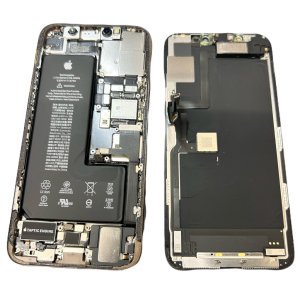 ◎スマホ(iPhone・Android)修理特別フェアー開催中  ◎8月よりAndroid修理再開しました ■iPhone 11Pro ◎フロントパネル交換   ●埼玉県飯能市からお越しのお客様