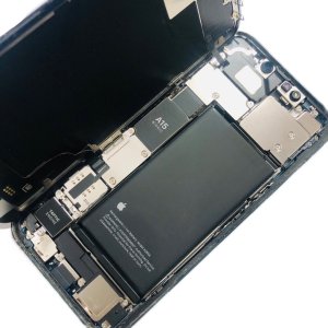 iPhone13 バッテリー交換