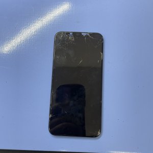 【iPhone11 フロントパネル交換】不意に落として画面が割れて困っていませんか?即日修理いたします!|伊勢崎市堀口町