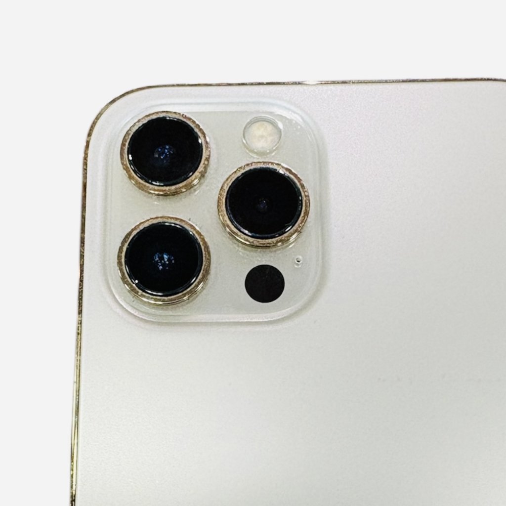iPhone12ProMax アウトカメラ修理
