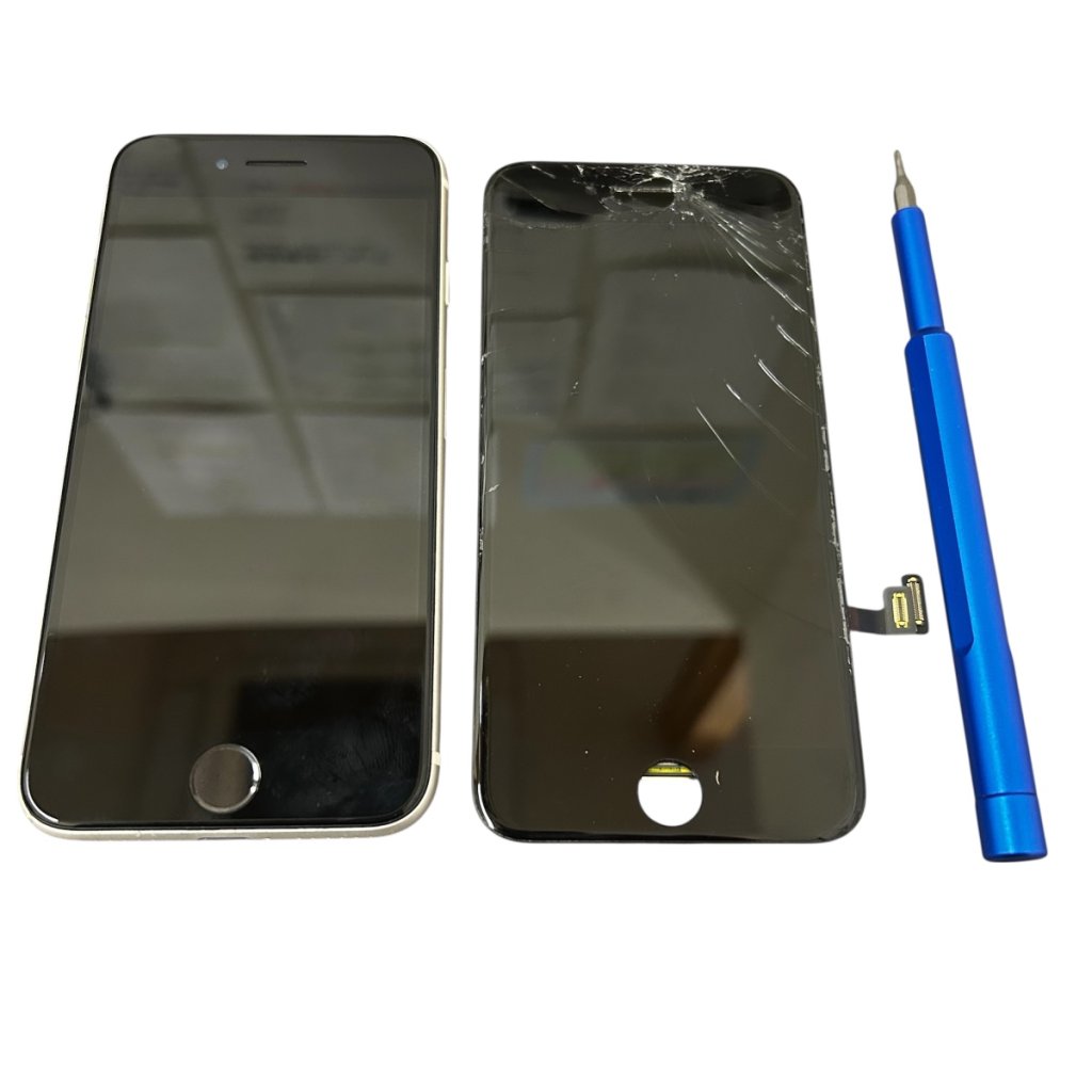 iPhoneSE3 パネル交換(画面割れ)