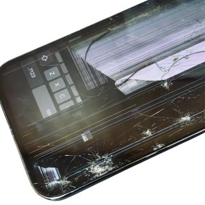 iPhone13Promax 液晶パネル交換