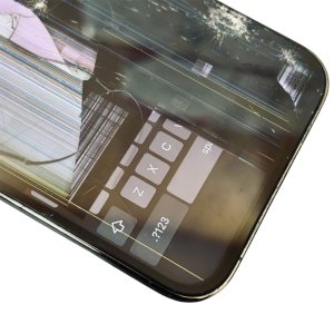 iPhone13Pro 液晶パネル交換