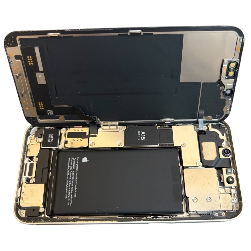 【沖縄県南城市】iPhone13 バッテリー交換