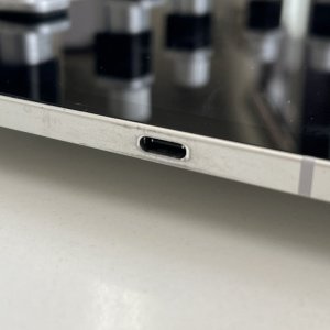 【iPad Pro ライトニング修理】充電の角度気にしながら充電していませんか?そんなお悩み即日修理いたします!|群馬県伊勢崎市