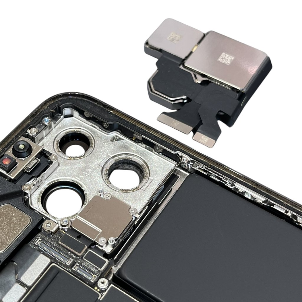 iPhone13PRO 【アイフォン13プロ】 アウトカメラ修理